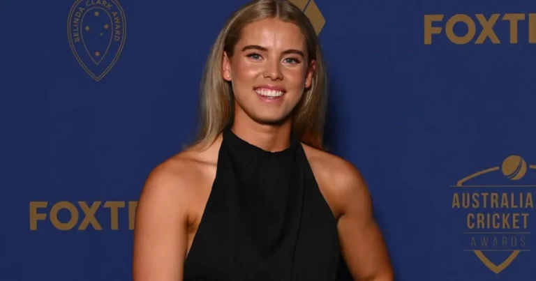 Phoebe Litchfield
