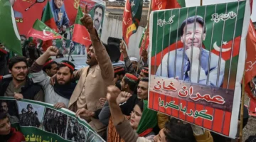 Cricket Captains Rally Again for Imran Khan