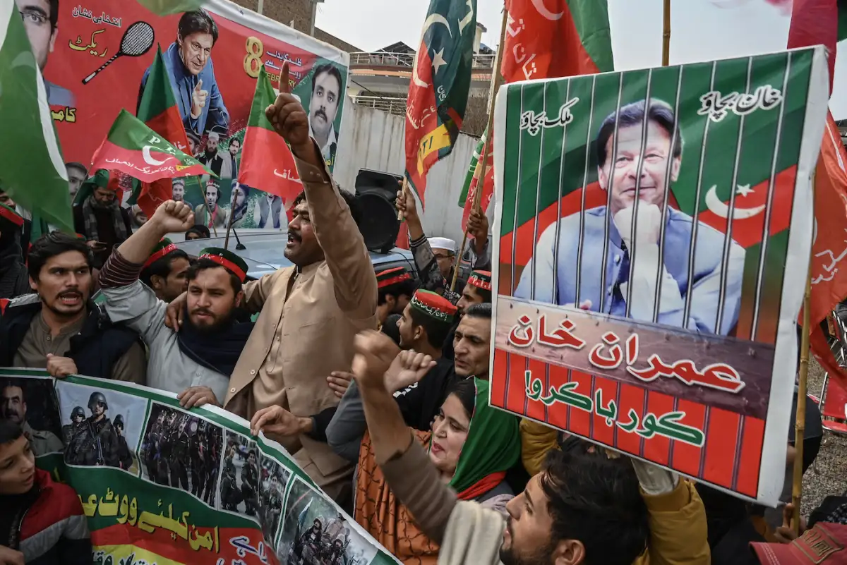 Cricket Captains Rally Again for Imran Khan